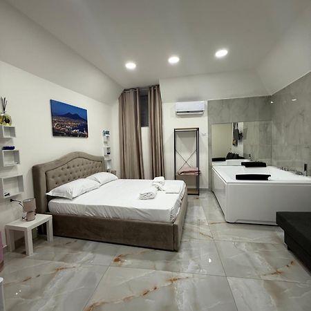 Caracciolo Suites 36 Napoli Eksteriør billede