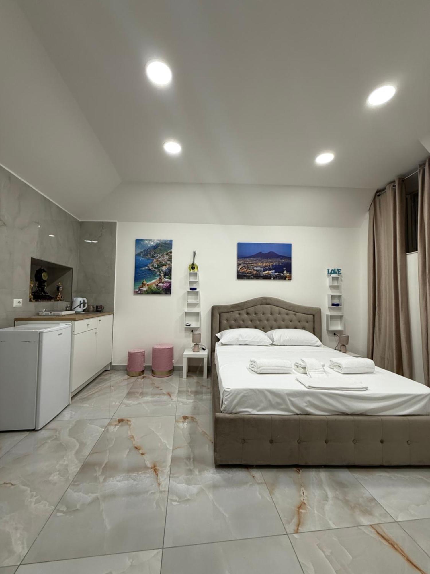 Caracciolo Suites 36 Napoli Eksteriør billede